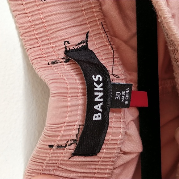 Men 30 pink (salmon) Banks boardshorts.  White hawaiian pattern. - Picture 5 of 5